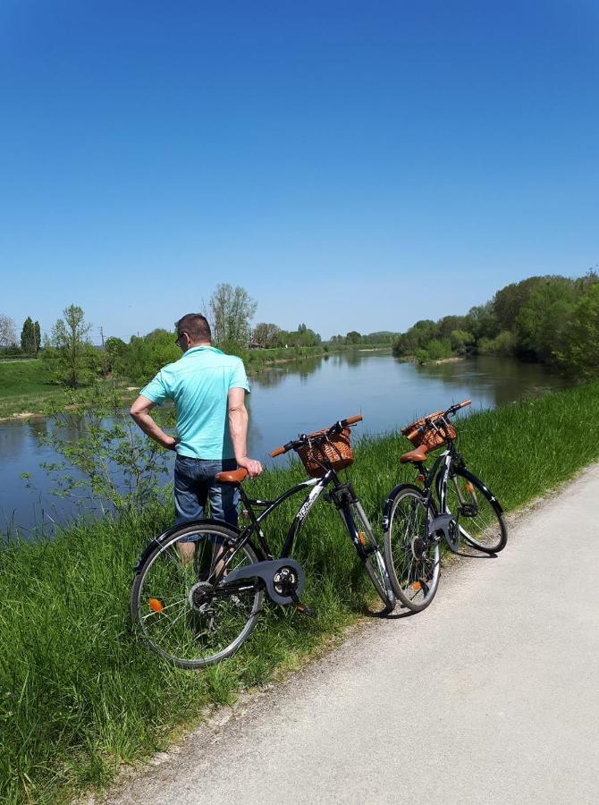 " Le Cher Passant " Savonnières Esterno foto