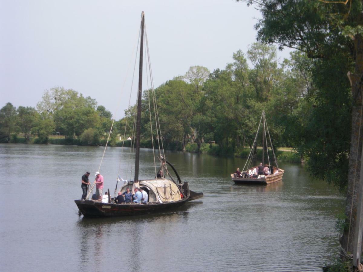 " Le Cher Passant " Savonnières Esterno foto